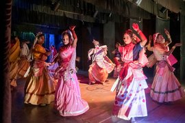 మాజులీలో సత్రాలు, రాస్ మహోత్సవం