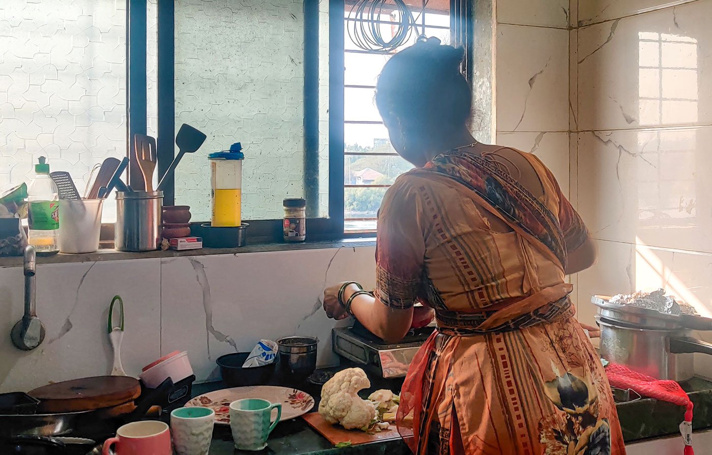 Swapnali Jadhav is a domestic worker in Mumbai. In between rushing from one house to the other, she enjoys listening to music on her phone