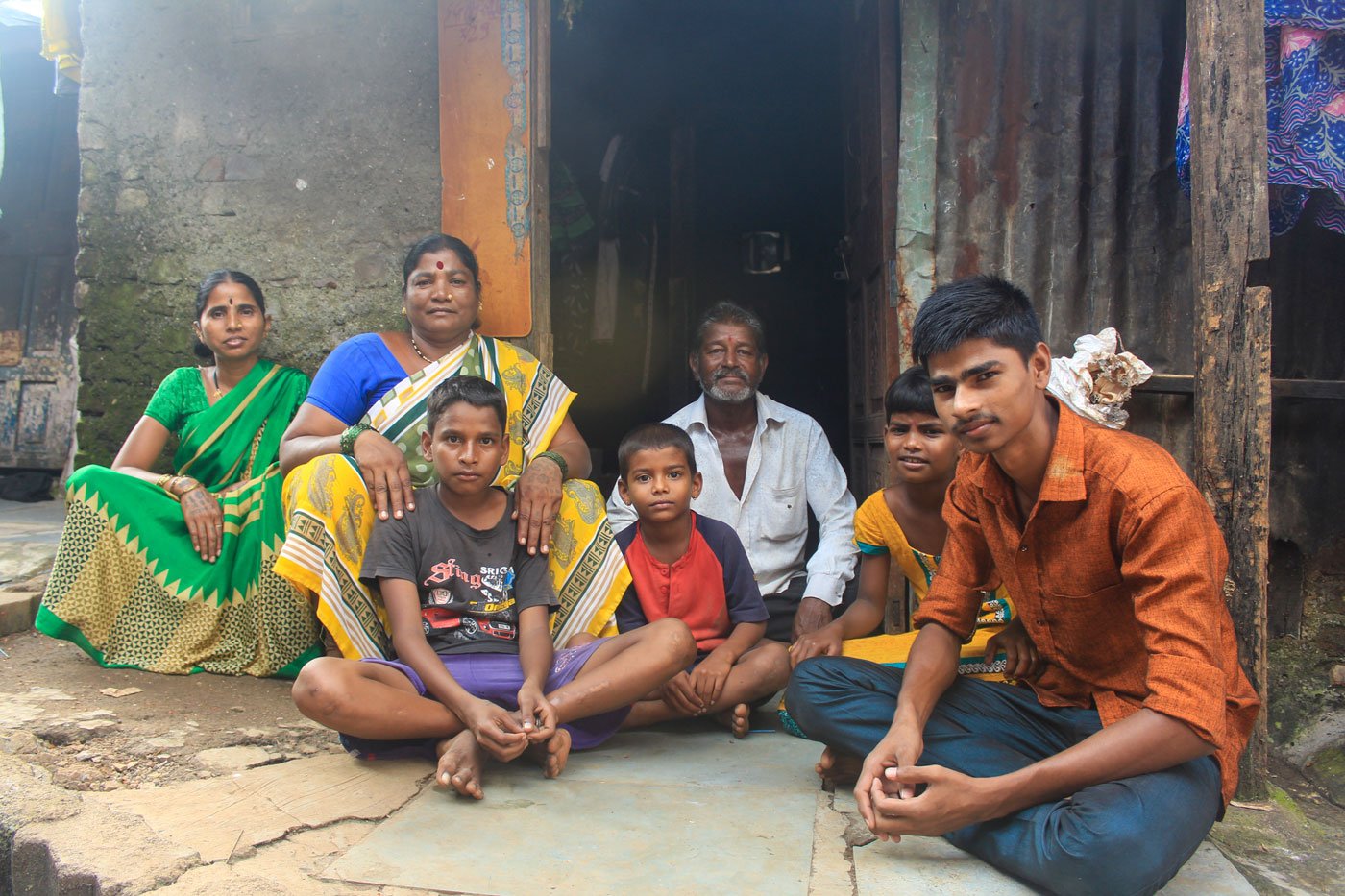 Some of the family members (left to right) – Sangeeta (Ramdas's wife), Jayshri, grandkids, and Waman (in the doorway). Right: Sukhdev is 'pagal about films' says Jayshri