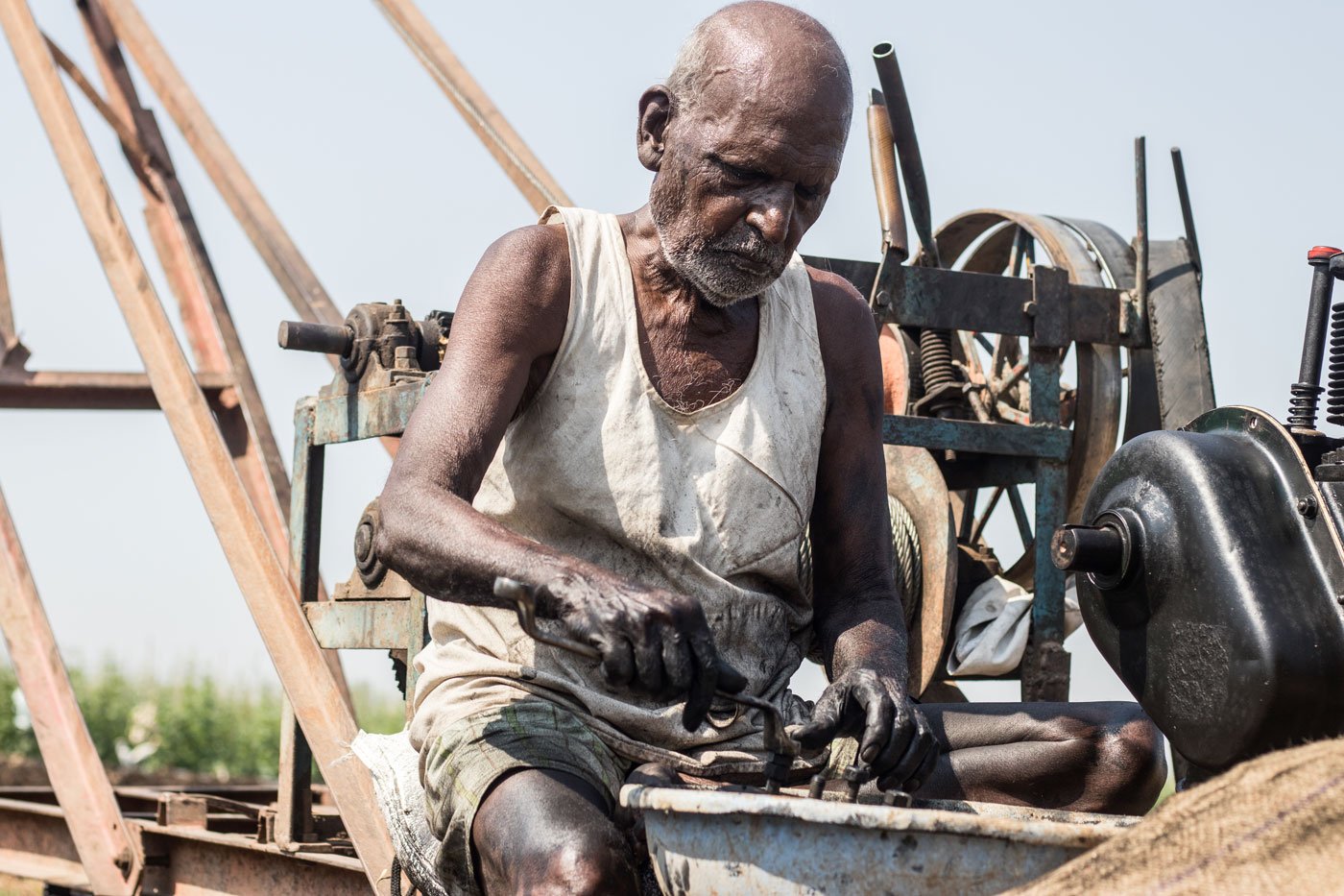 Shamshuddin Mulla repaired thousands of engines in the last 70 years; he hasn't repaired a single one in the lockdown."I have lost at least Rs. 15,000 in these five weeks"