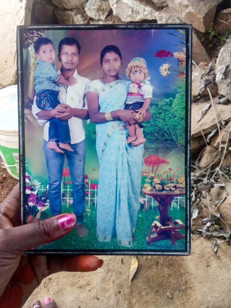 Kondra Sammaiah was 29 years old in September 2017, Sagarika was 23. Their children, Snehitta and Satvik, were 5 and 3