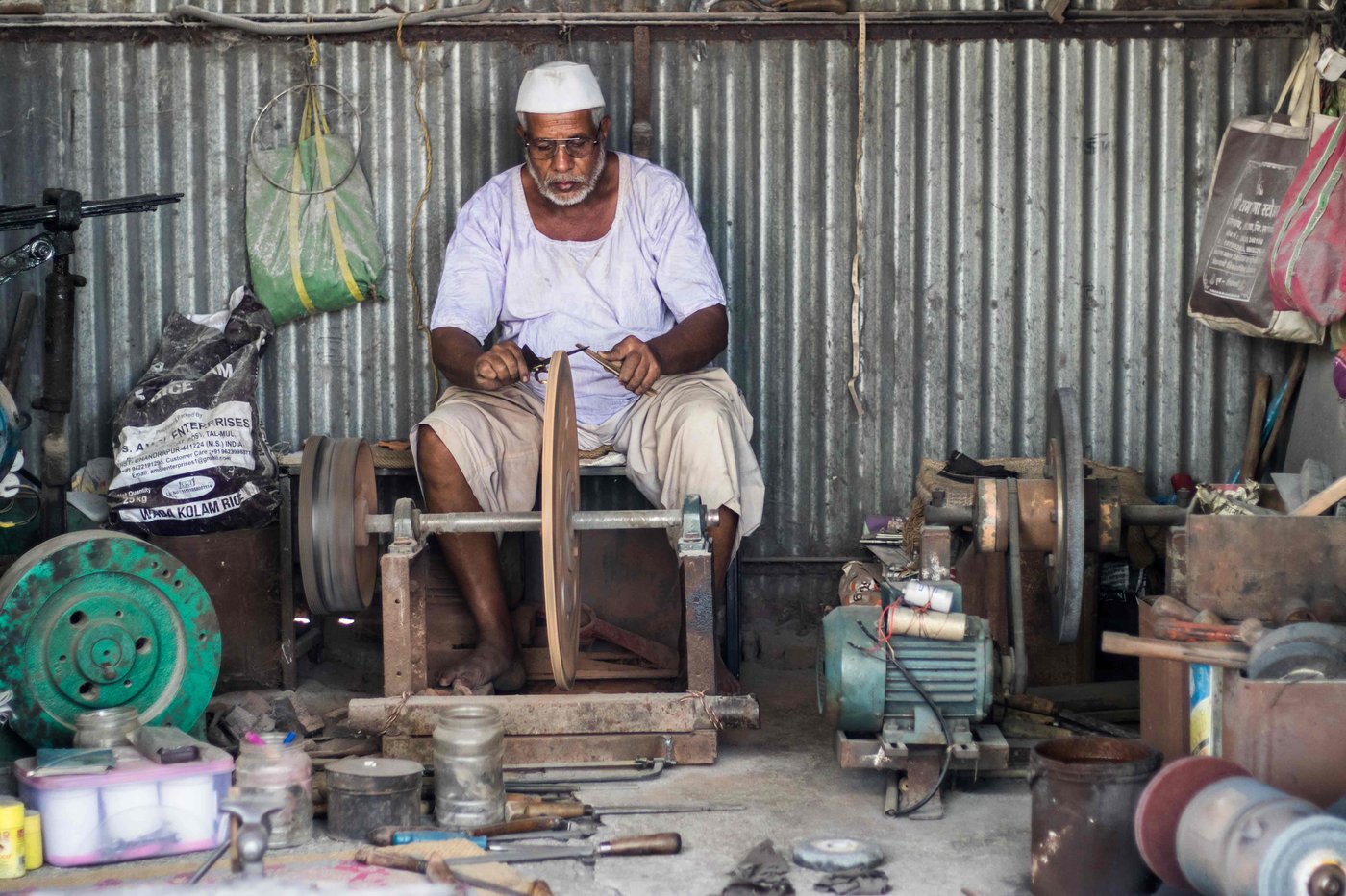 Dilawar also makes and sharpens tools other than adkittas. 'This side business helps us feed our family', he says