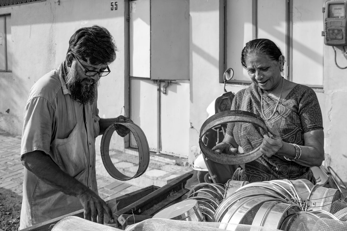 What Mohamad bhai makes from repairing sieves can depend from customer to customer. 'For No. 12 I may charge rupees 70 or 80, it all depends on the customer. There are those who are willing to give me 90 or 100 also'