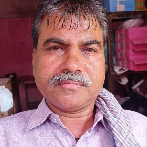 Dinesh Tamboli is a <em>Paan</em> shop owner from Kukdeshwar, Manasa, Neemuch, Madhya Pradesh
