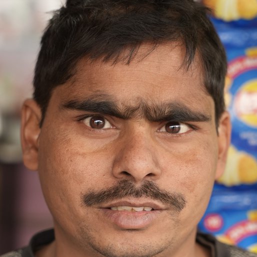 Raja Kumar is a Works at a sweet shop from Panditganj, Dhanarua, Patna, Bihar