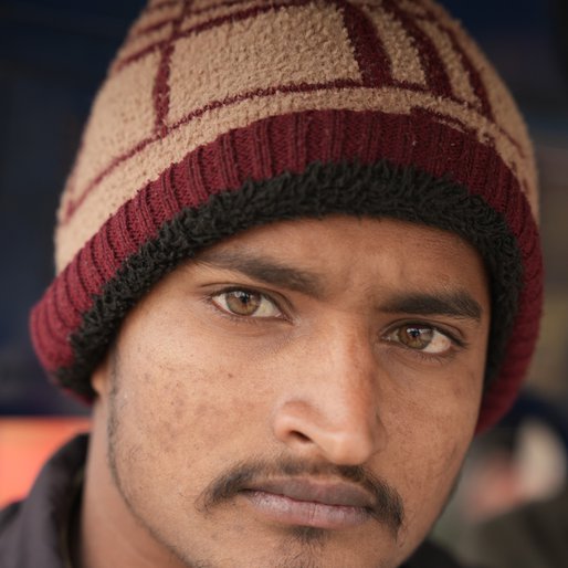 Shiv Kumar is a E-rickshaw driver from Dost Muhammadpur, Dhanarua, Patna, Bihar