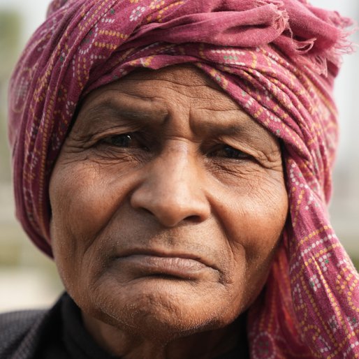 Vinod Bin is a Tenant farmer (cultivates seasonal vegetables) from Mohiuddinpur, Punpun, Patna, Bihar