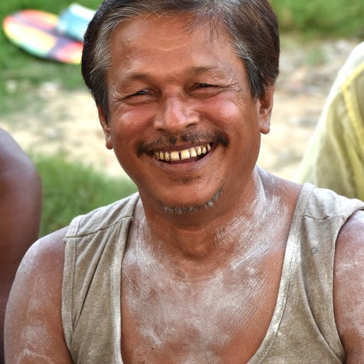 Bimal Sarkar is a Owns a lottery ticket stall from Chandannagar (Municipal Corporation), Singur, Hooghly, West Bengal