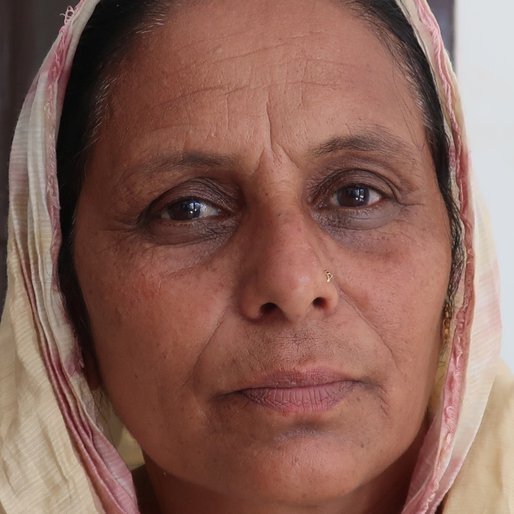 Kiranjit Kaur is a Homemaker and tailor from Jhuner, Jhunir, Mansa, Punjab