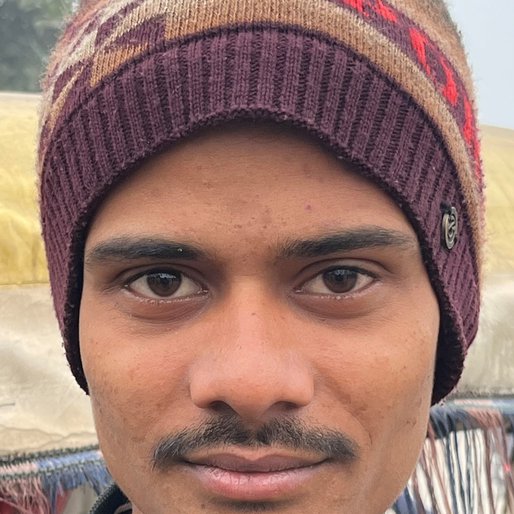Gautam Kumar is a Autorickshaw driver from Phulwari, Phulwari Sharif, Patna, Bihar