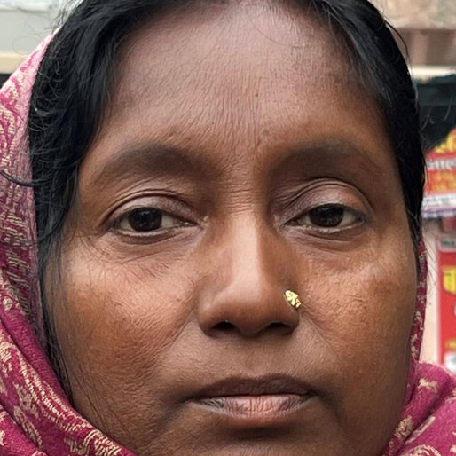 Poonam Devi is a Owns a food cart from Phulwari, Phulwari Sharif, Patna, Bihar