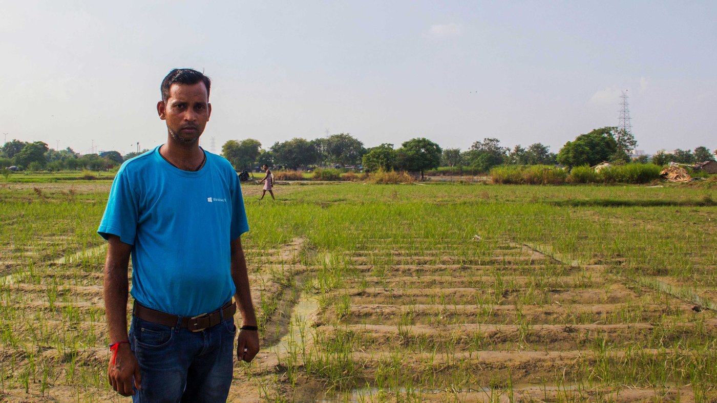 Shiv Shankar, his son Vijender Singh (left) and other cultivators describe the many changes in temperature, weather and climate affecting the Yamuna floodplains.